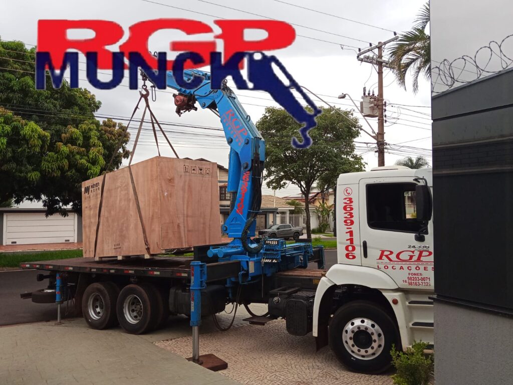 Caminhão munck Ribeirão Preto segurança em içamento e transporte de cargas