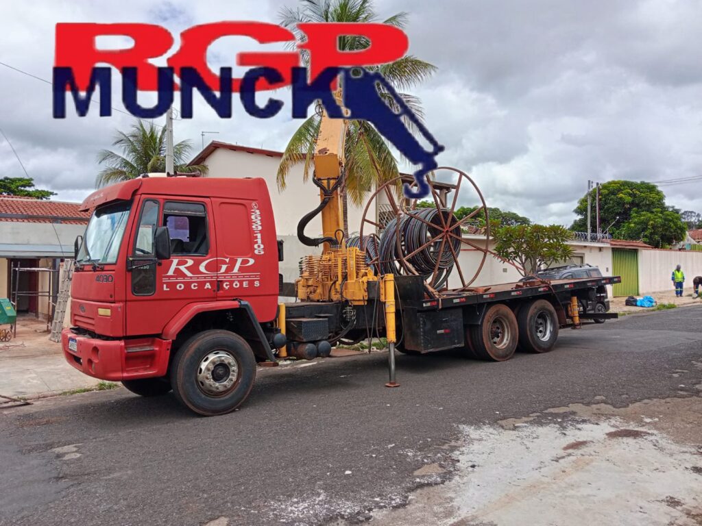 Locação de munck Ribeirão Preto equipamentos adequados e profissionais especializados